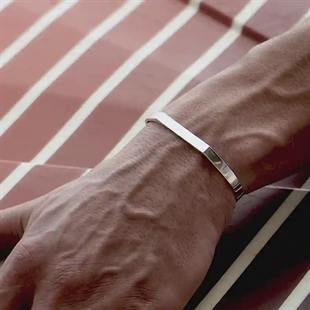 Minimalistinen bangle miesten rannekoru PVD-päällystetty 18K