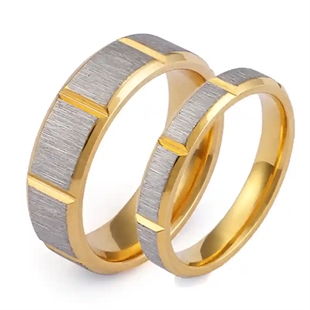 Aurelius – Kullanvärinen terässormus mattapintaisella viimeistelyllä