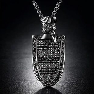 Goottilainen kaulakoru "S"