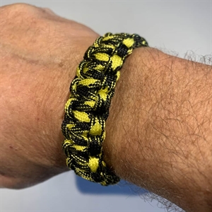 Keltainen/musta paracord-rannekoru 21 cm