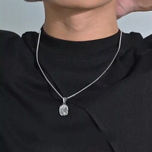 Ovaali miesten koru ruostumattomasta teräksestä – 2.05x1.22 cm riipus