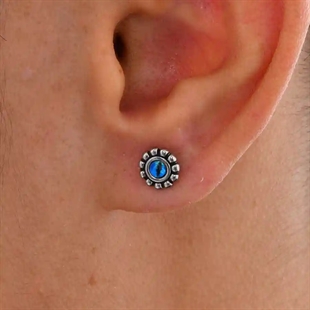 Korvakoru miehille ruostumattomasta teräksestä sinisellä keskikivellä – Blue Nova Stud (myydään kappaleittain).