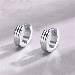 Silver Ridge Hoop – Klassinen miesten korvakoru ruostumattomasta teräksestä