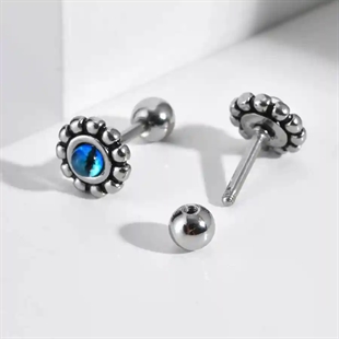 Korvakoru miehille ruostumattomasta teräksestä sinisellä keskikivellä – Blue Nova Stud (myydään kappaleittain).